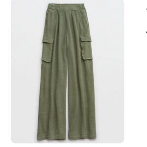 Aerie gauzy high waisted cargo pants - size S